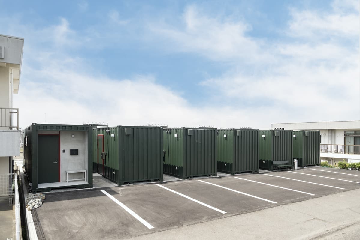 海上コンテナ一棟貸しの宿泊施設